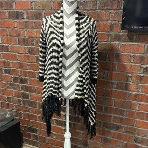 Daytrip Black and cream Fringe Open-Front Knit Cardigan. Size Large.